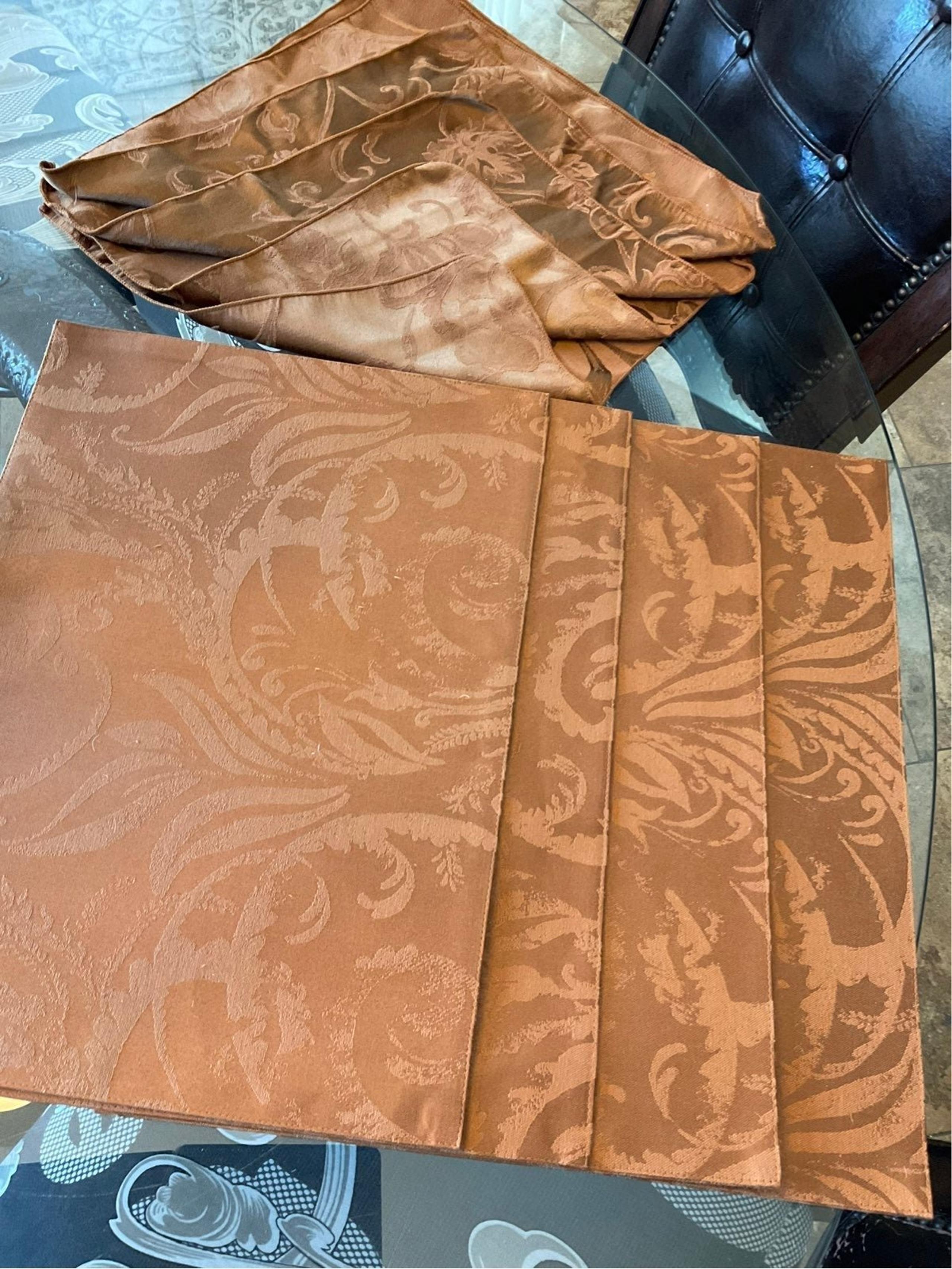 4 Placemats & dinner table napkins Copper rust - Pier One