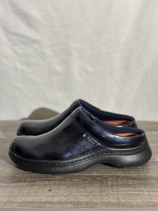 Clarks Women’s pro clog slip on resistant navy patent leather Sz 9