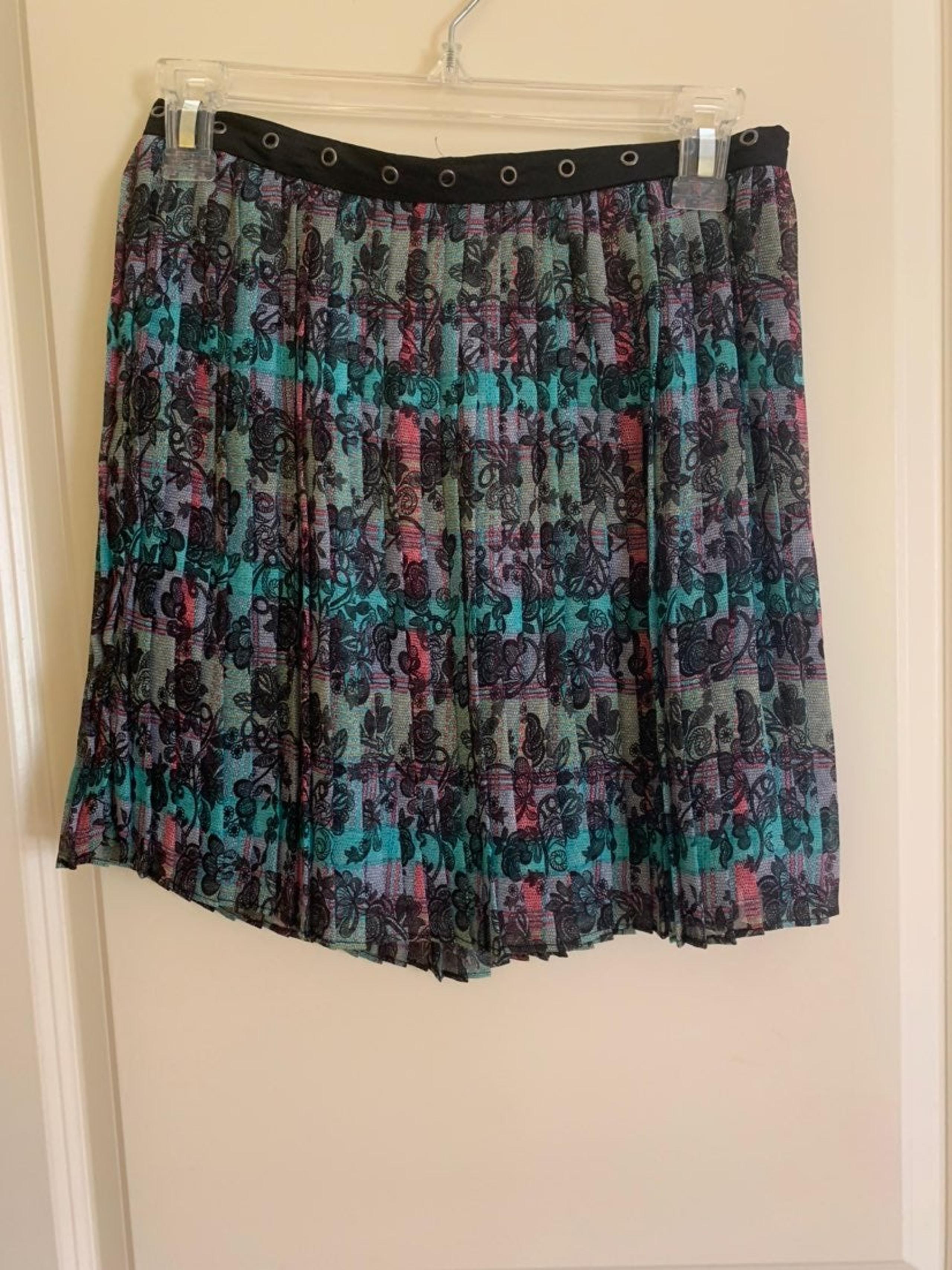 Floral Skirt Pockets Size Medium