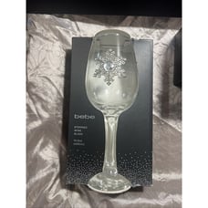 NIB SET OF 3 BEBE WINE GLASSES SNOWFLAKE EDITION 2-14OZ, 1- 16OZ(1548)