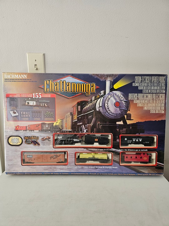 Bachmann Chattanooga Brand New Electric Train set Set (155 Pieces)