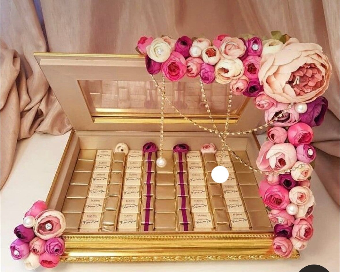 Wedding / engagement trays