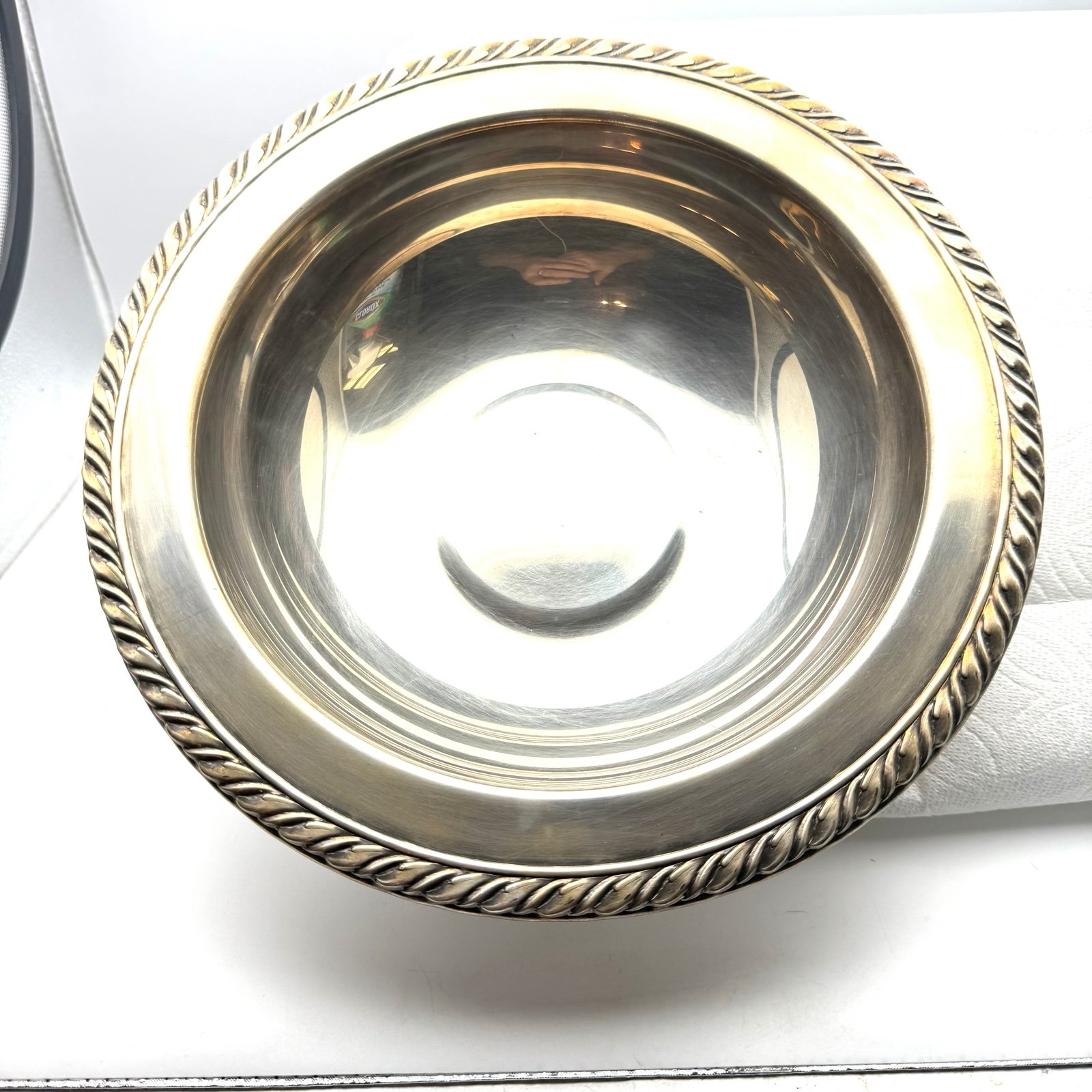 1930s silver-plated serving bowl from Oneida U.S.A.,