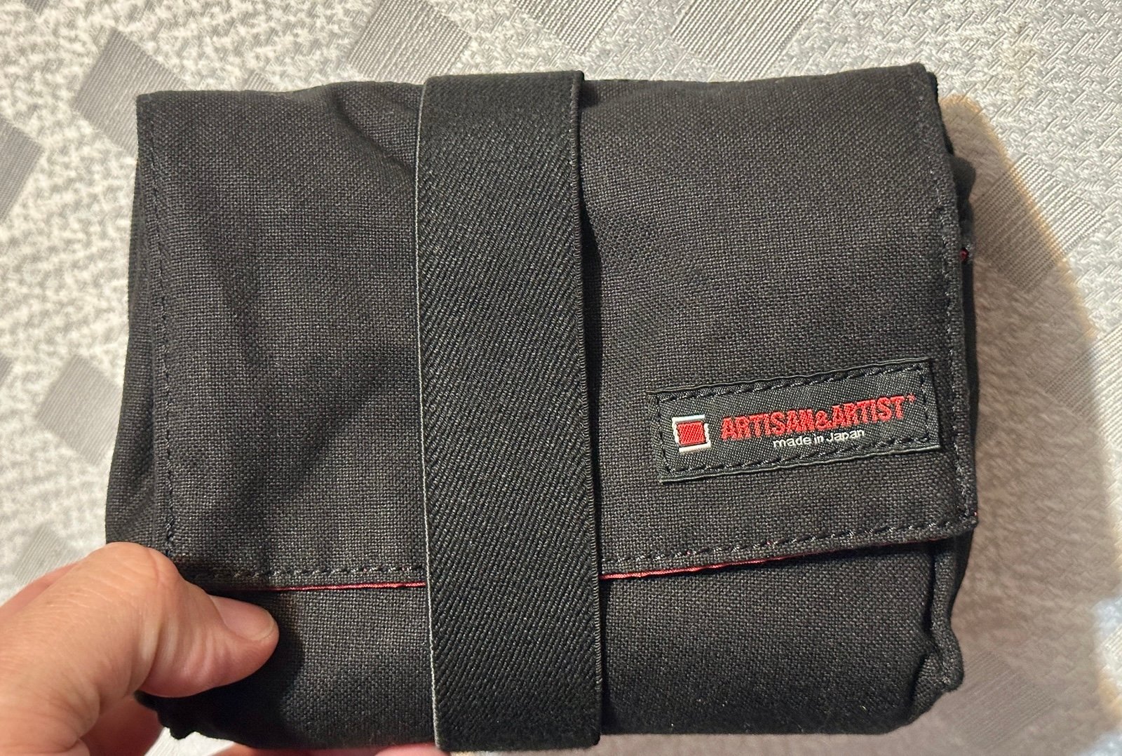 Artisan & Artist ACAM-75 Camera Pouch
(Black)