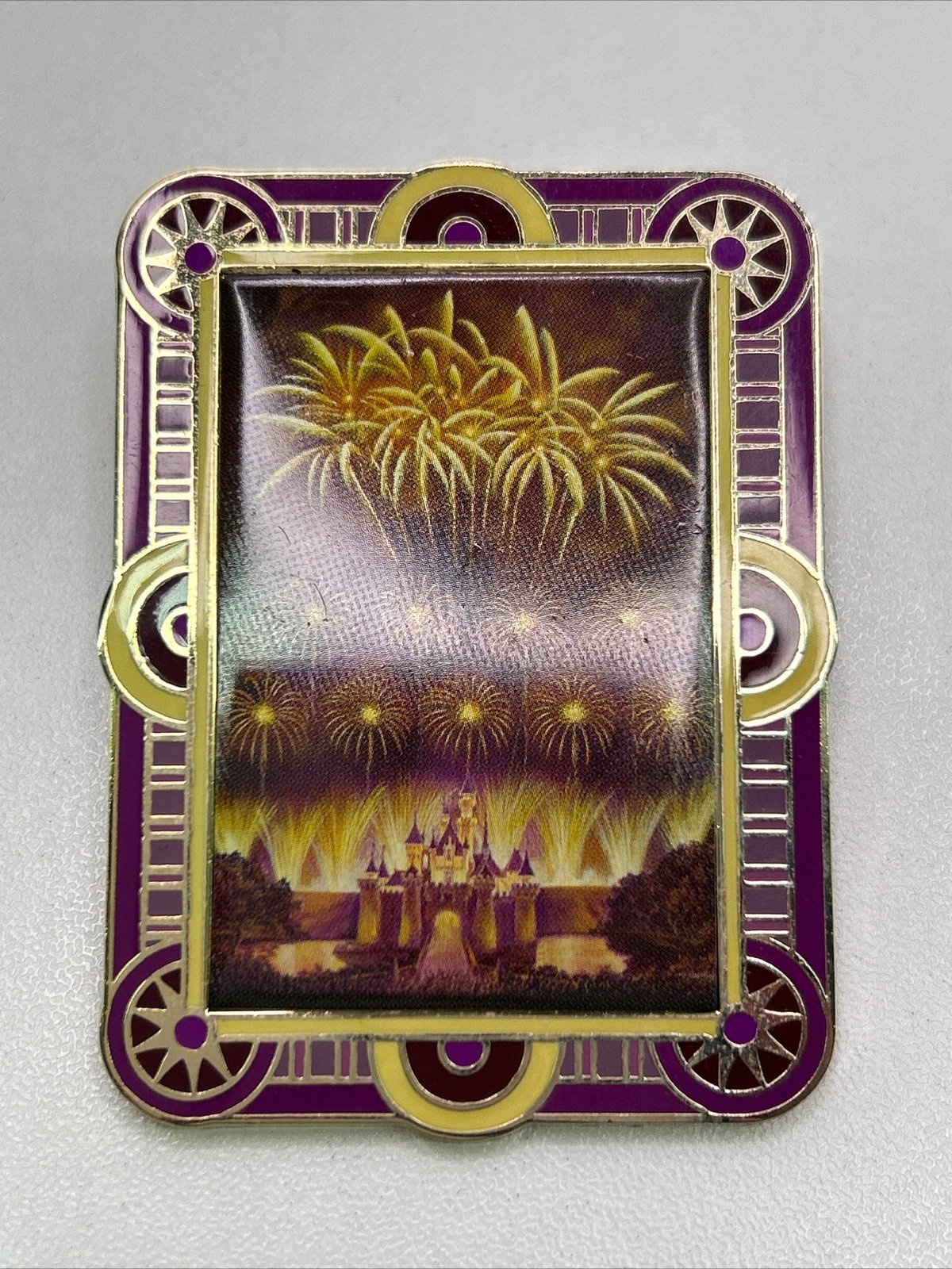 Castle Fireworks Happy New Year 2006 LE 500 WDI Disney Pin C04