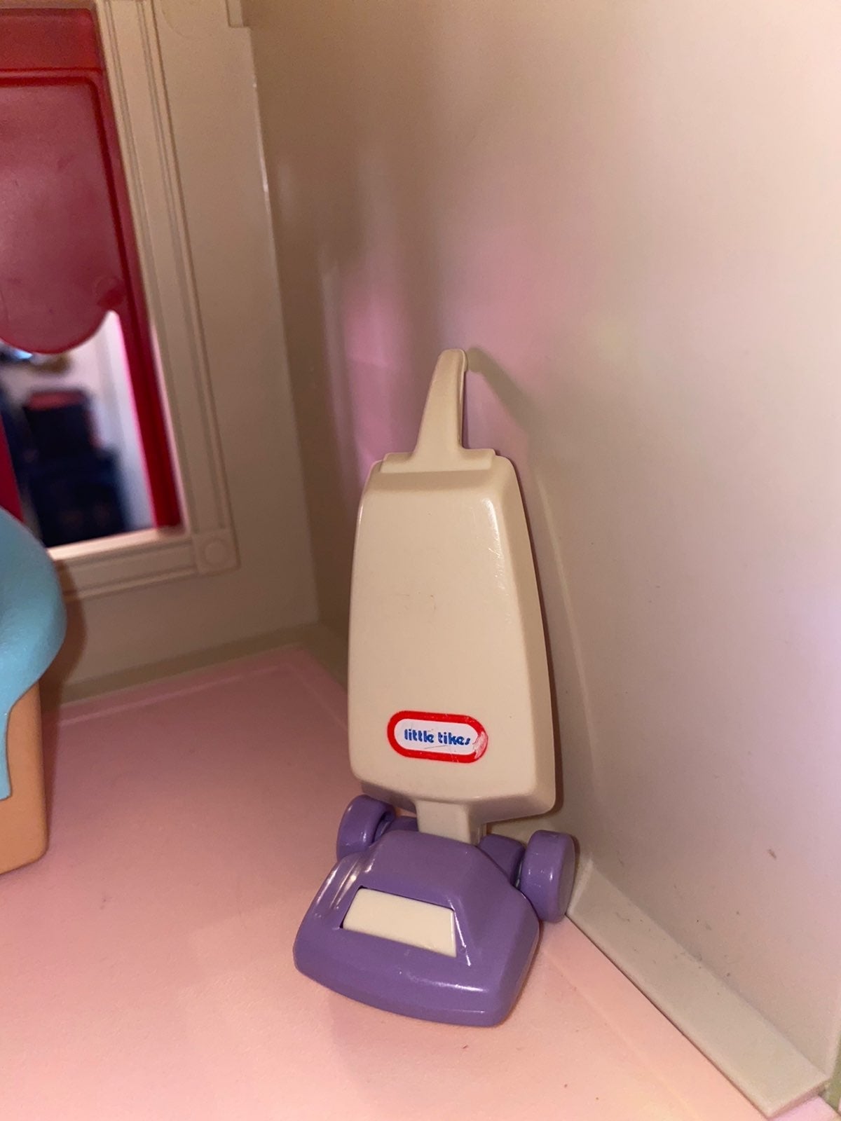 Little Tikes Dollhouse vaccum ❤️rare