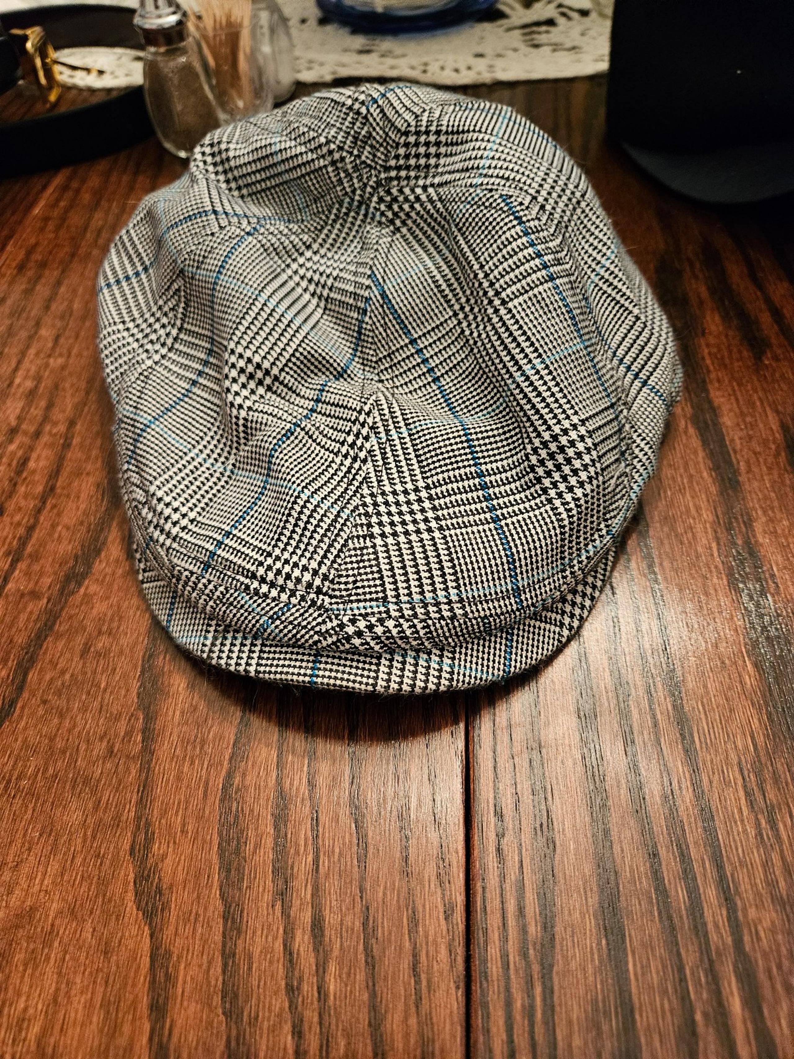 Signatures brand mens hat