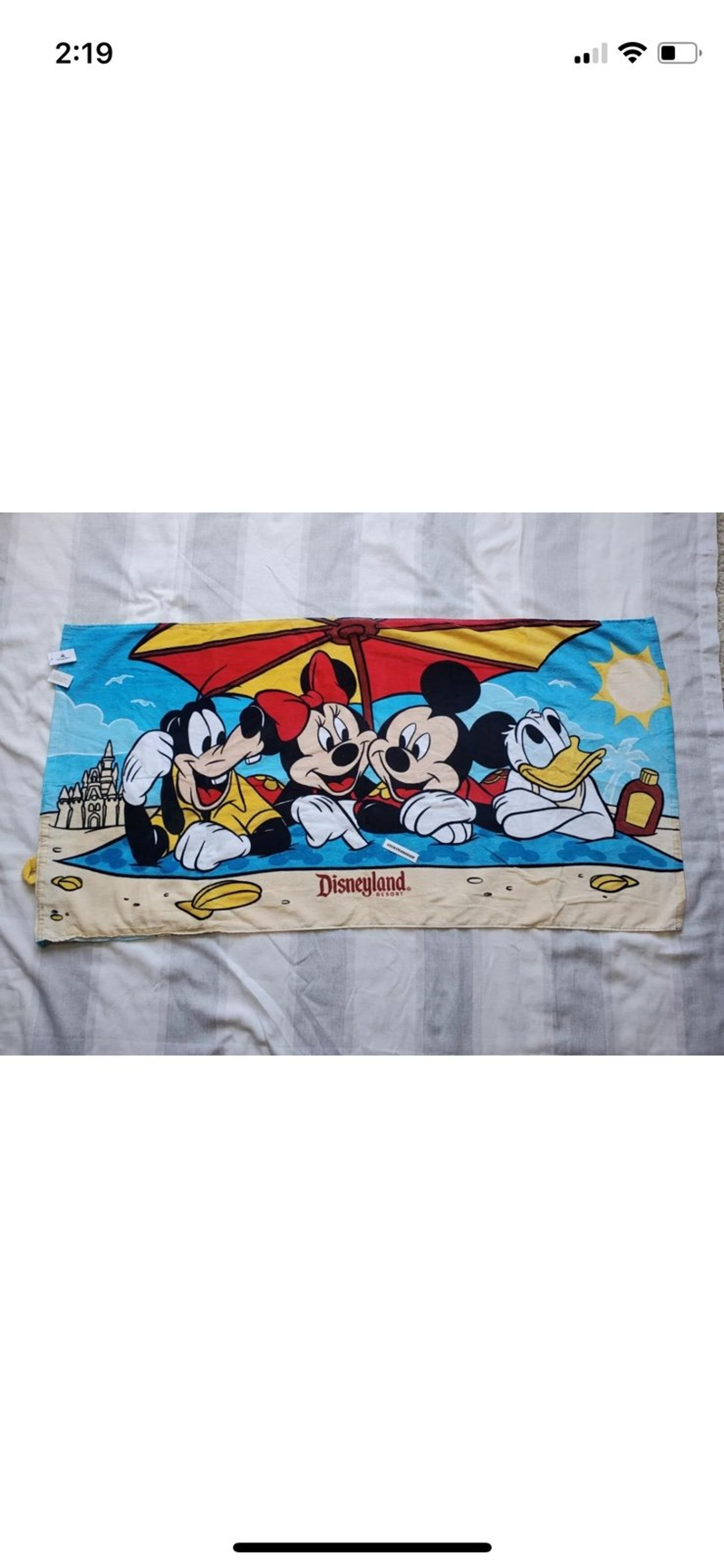 Disney World Park Exclusive Mickey & Friends Beach Towel Drawstring Backpack NEW