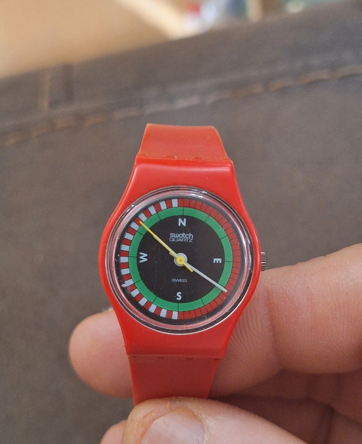 Beautiful Rare Vintage 1984 Swatch LR-102 Original Ladies Compass Red Watch.