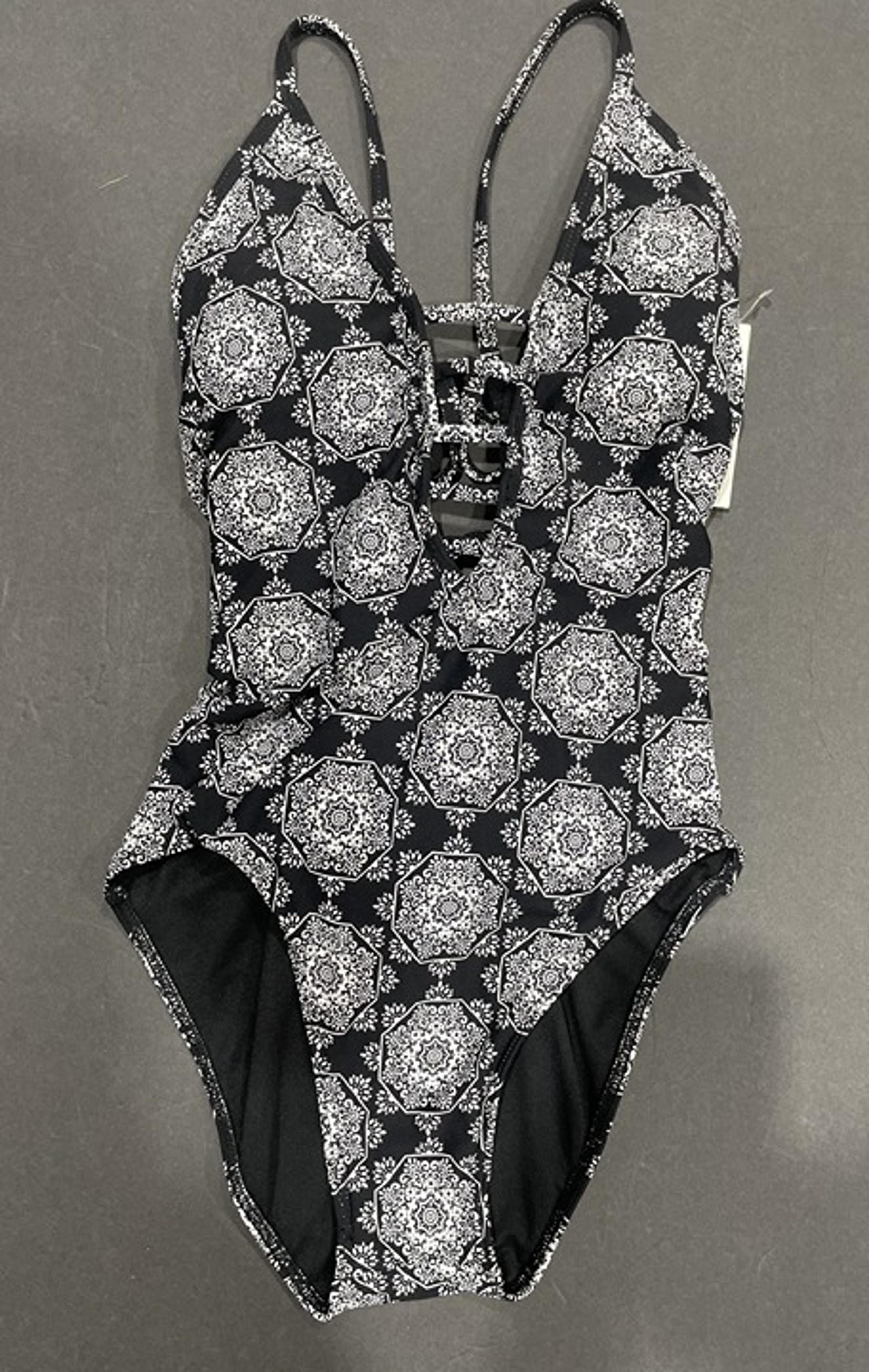 *NEW* Ella Moss One Piece Swimsuit
