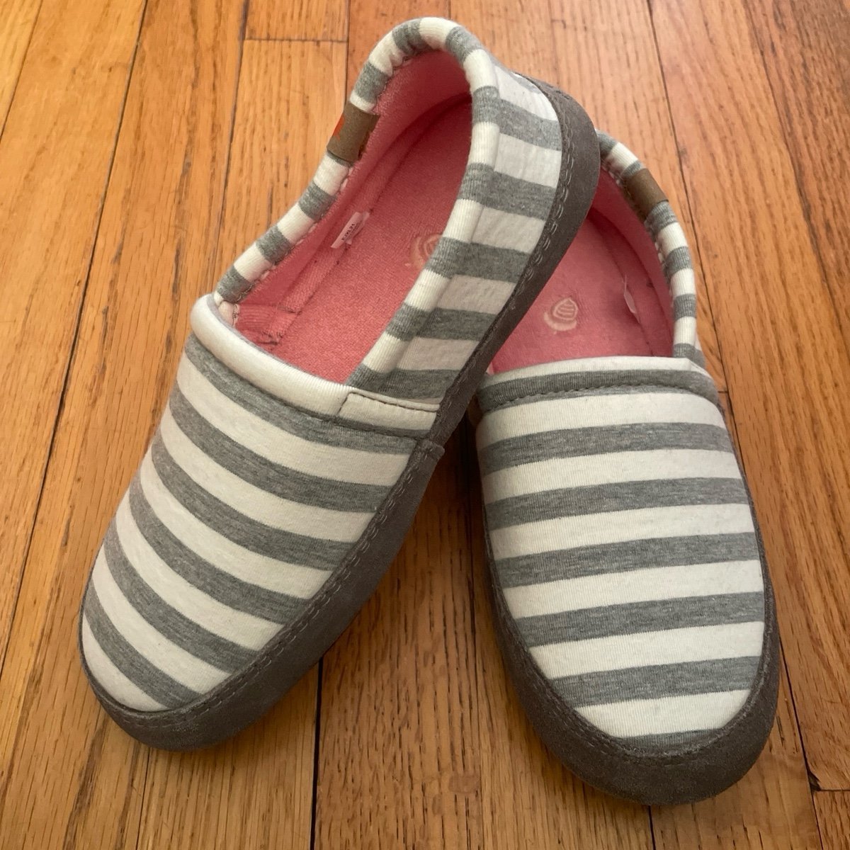Like New Acorn Moc Slippers Cozy Cloud Cushion Comfort Non-Slip Sole 6.5-7.5