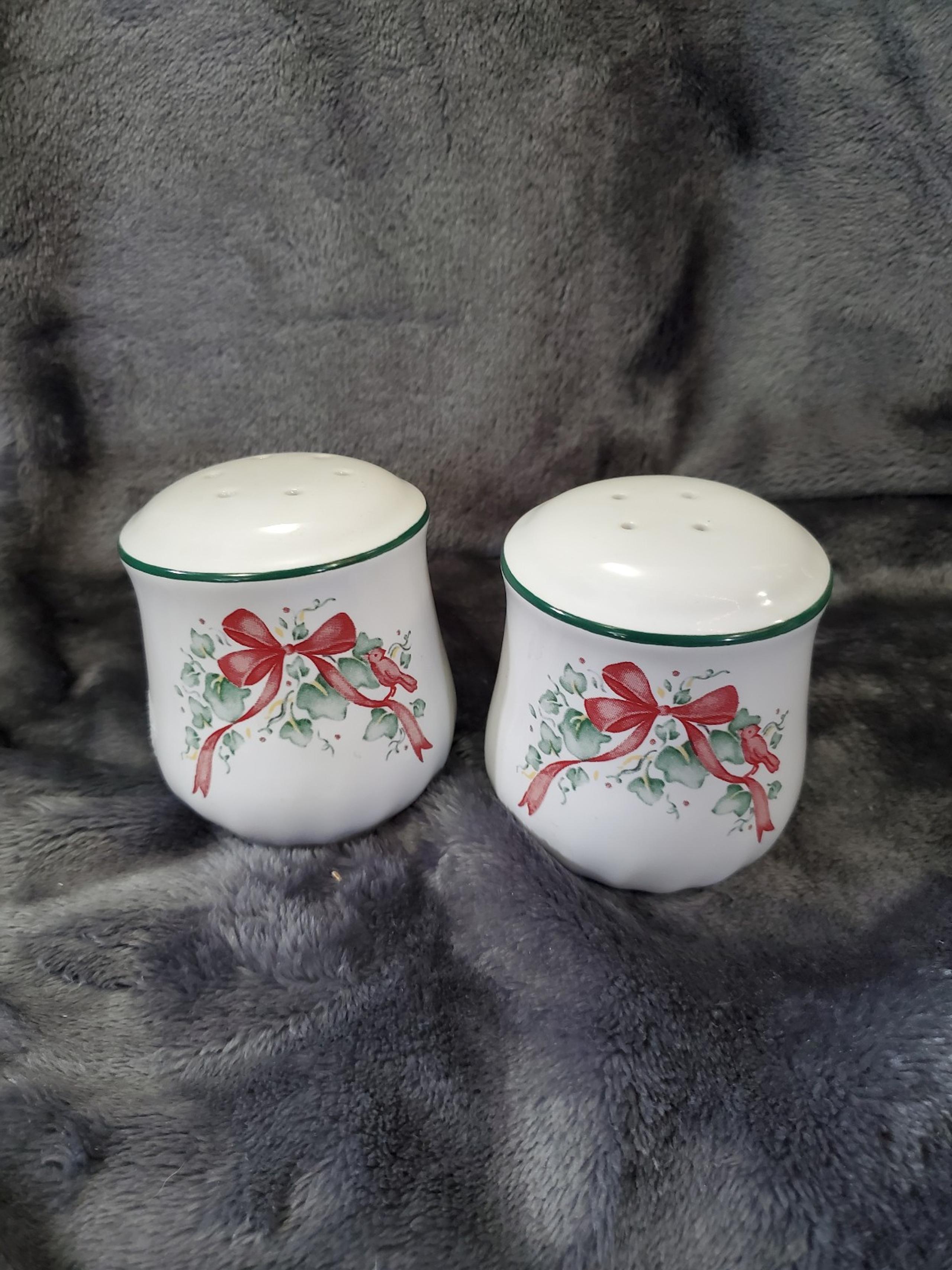 Corelle Coordinates Callaway Holiday Salt and Pepper Shaker Set