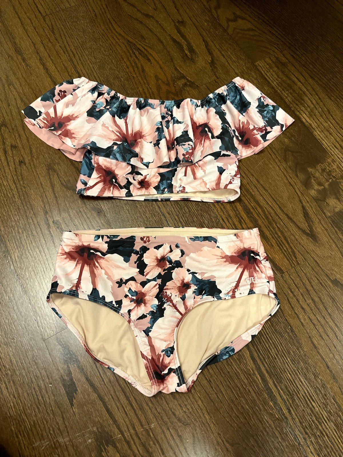 Albion floral off shoulder Bikini size xs