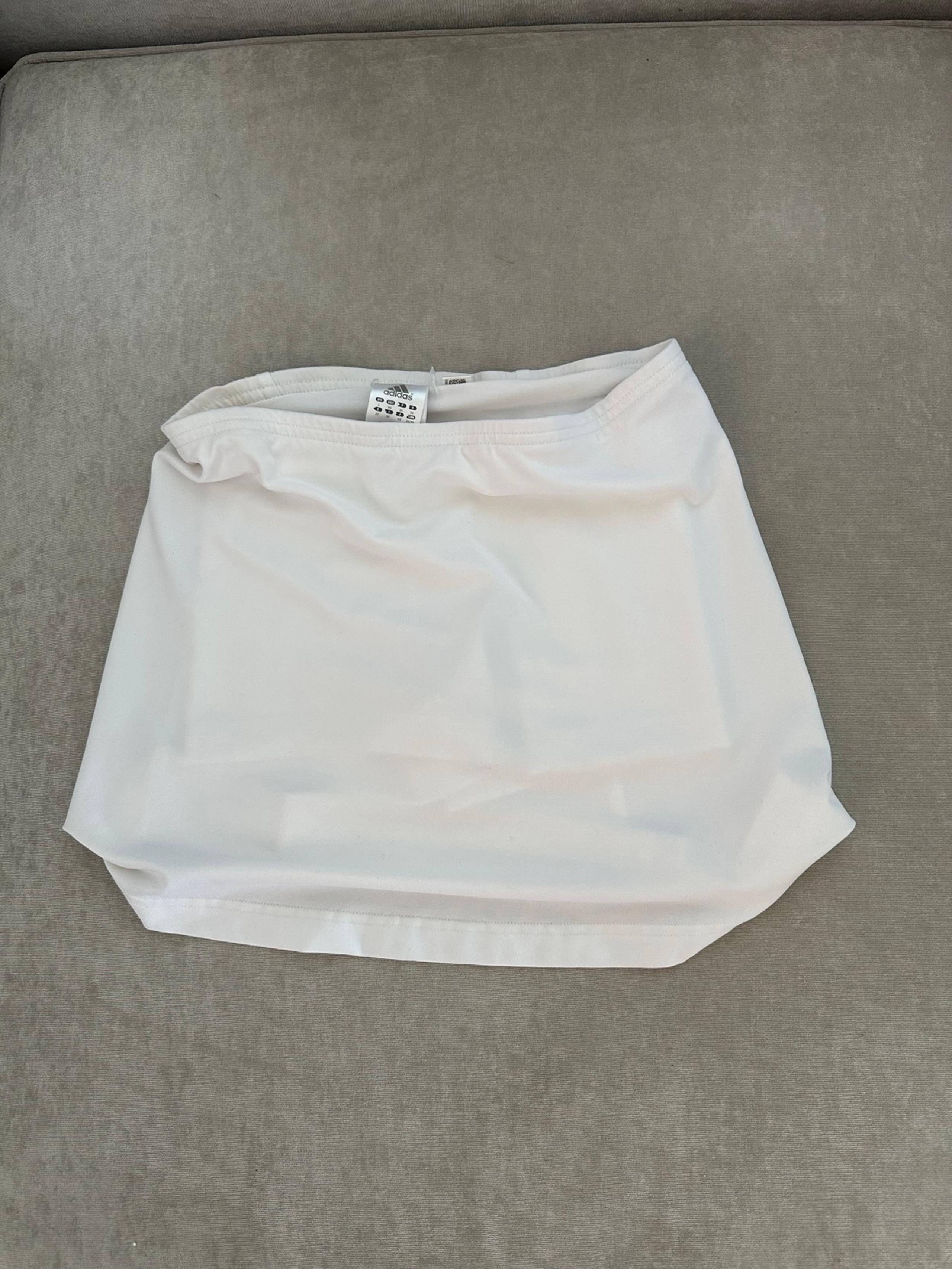 White Adidas mini tennis skirt size xs #miniskirt #brandy