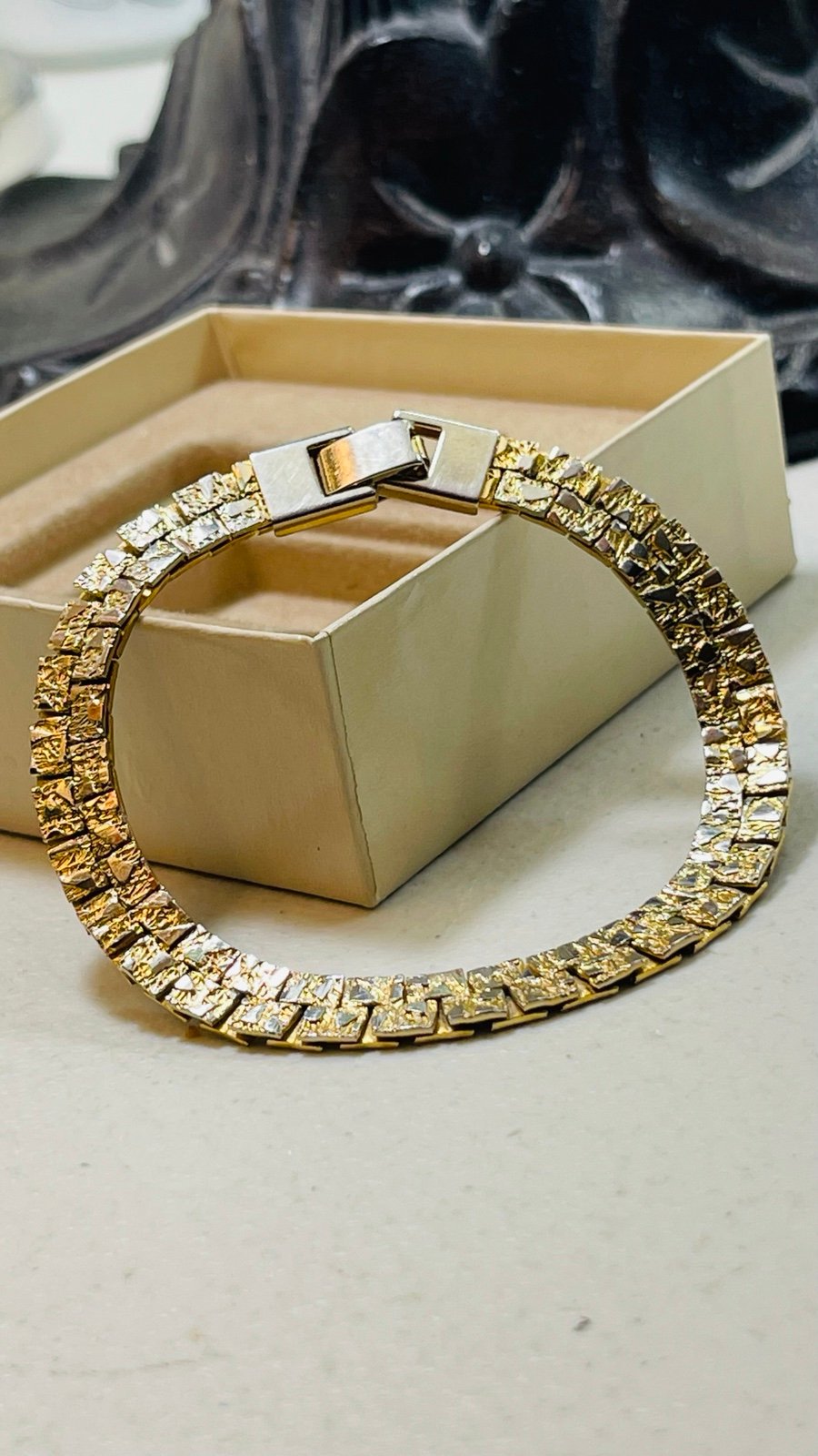 Vintage gold bracelet