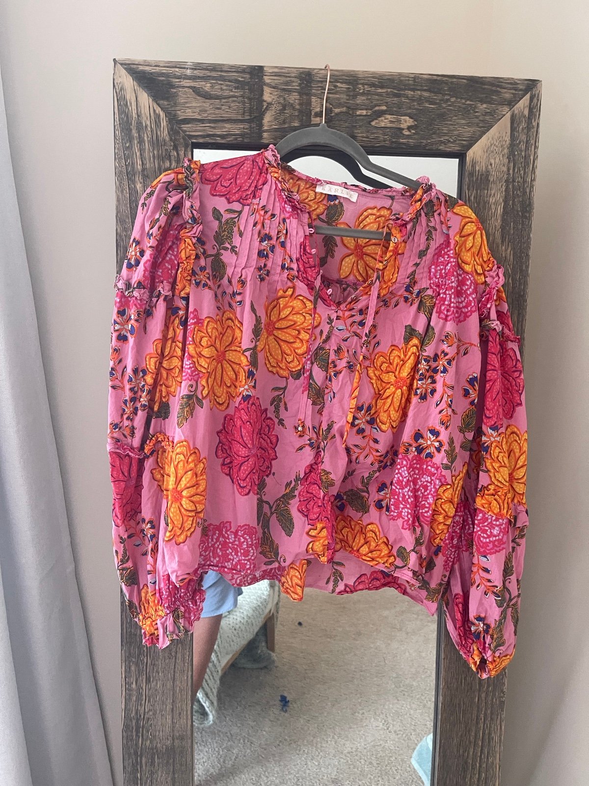 Karlie long sleeve top