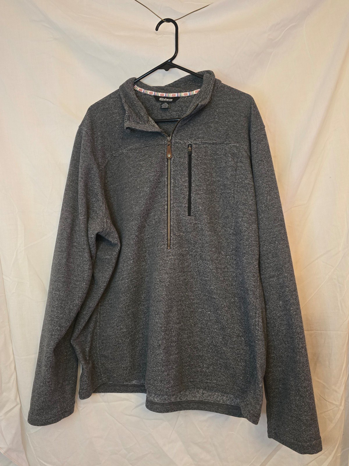 Mens Sherpa Adventure Gear 2xl new condition half zip, single pocket