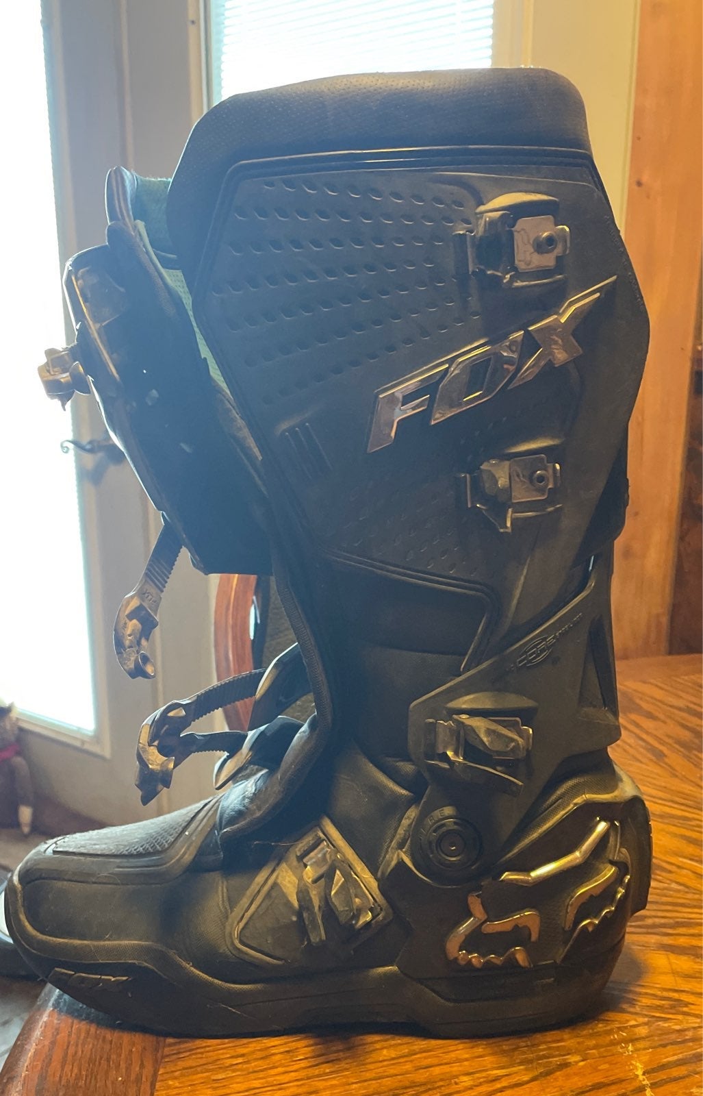 Fox instict boots