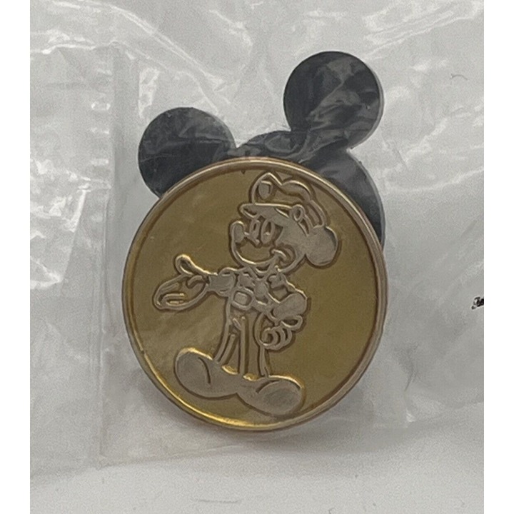 Walt Disney World Mickey Mouse Security Police Gold Tone Pin Cast Exclusive 5/8