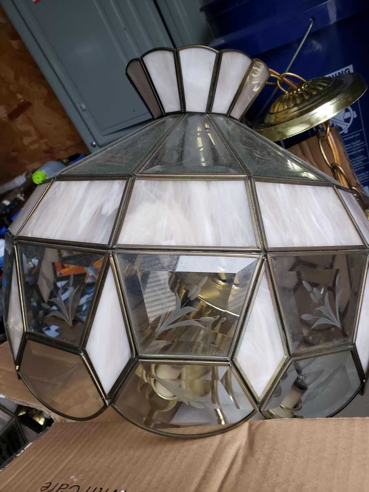 Tiffany light fixtures and ceiling fan