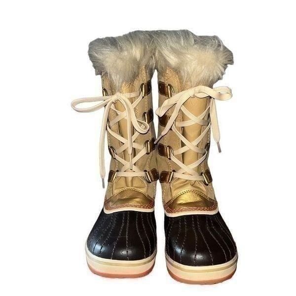 Sorel Joan of Arctic lace up boots 6