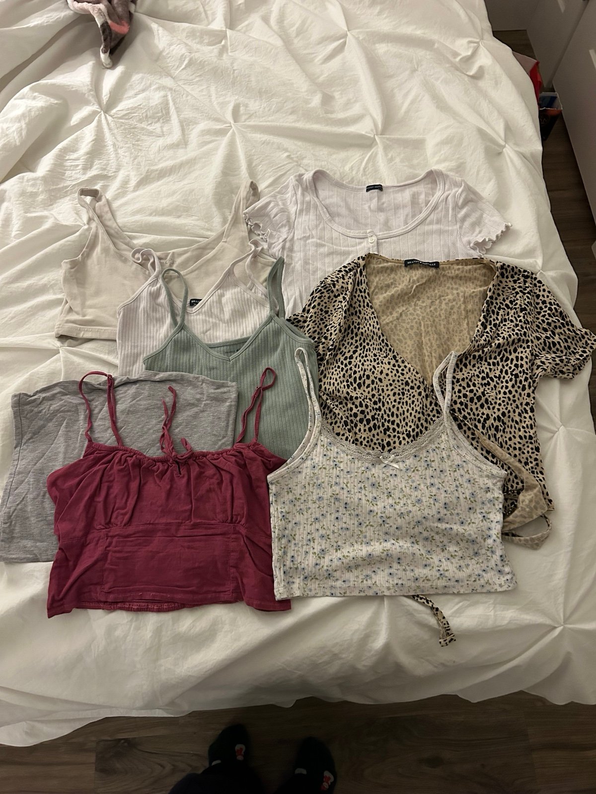 Lot of 8 Brandy Melville Tops