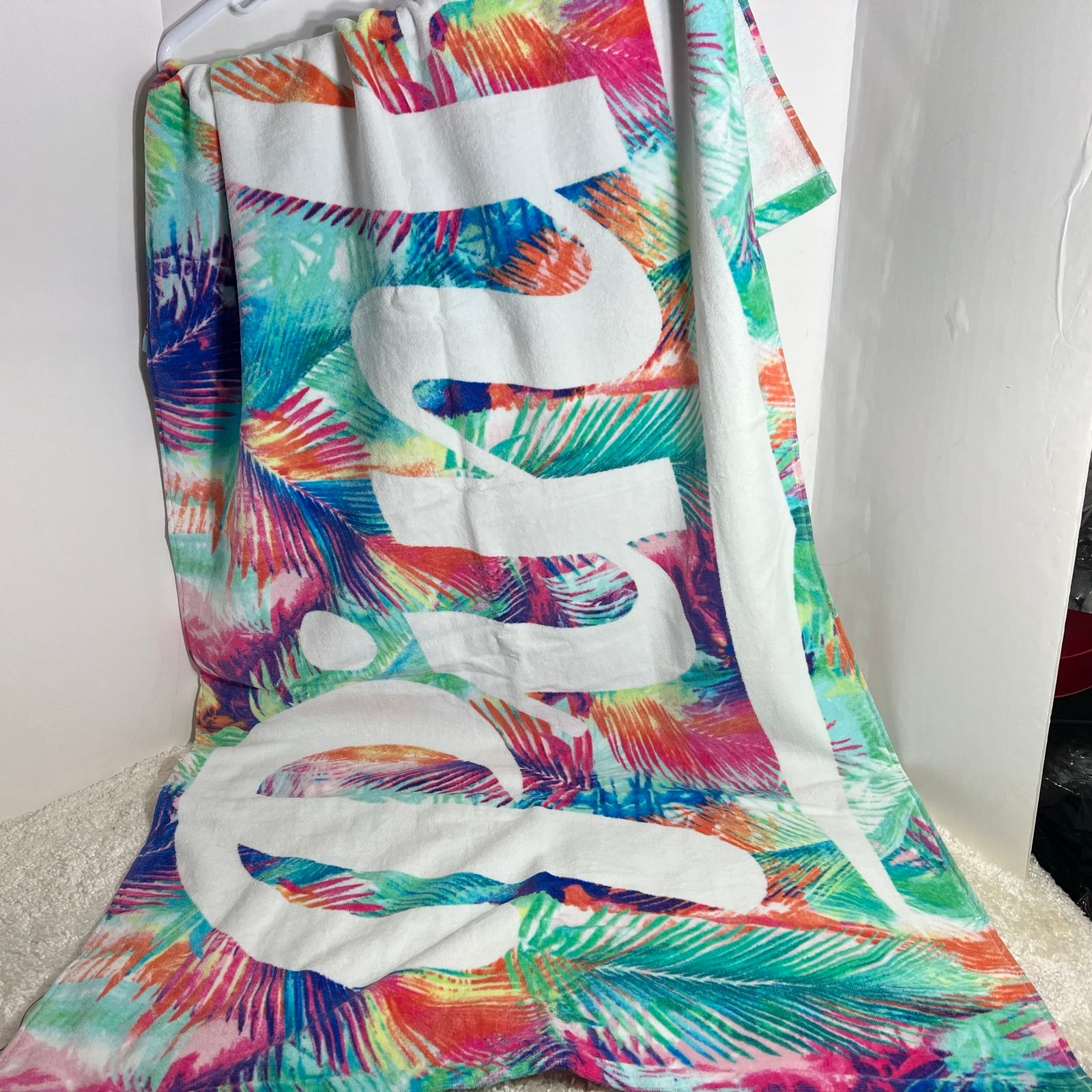 victoria secrets PINK beach towel new with tags