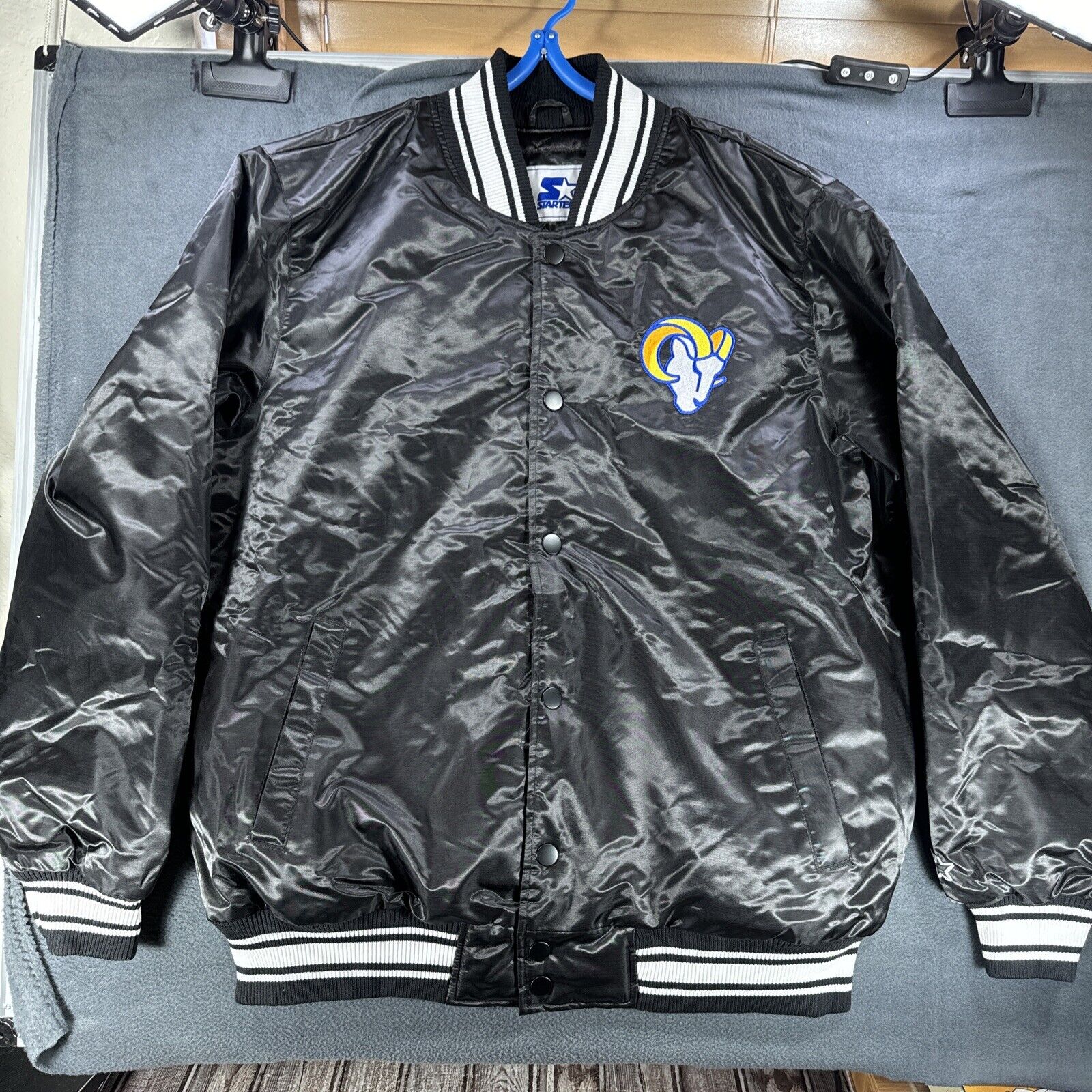 STARTER Los Angeles Rams Logo Satin Varsity Jacket Med G-III Apparel Group