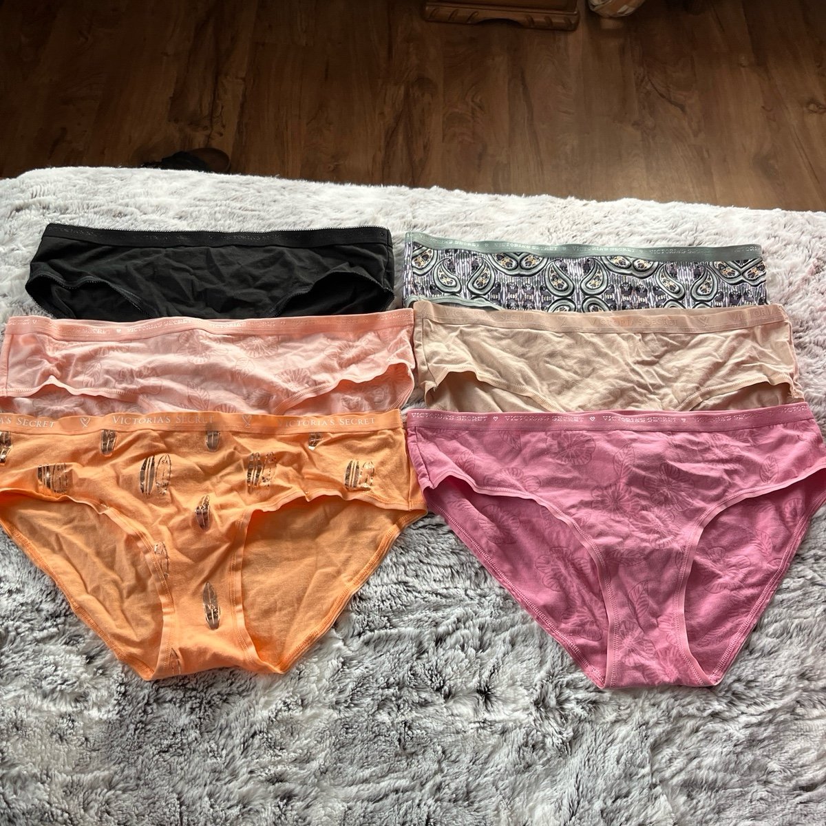 NWT Victoria Secret Hiphugger/ Hipsters (6 pairs)