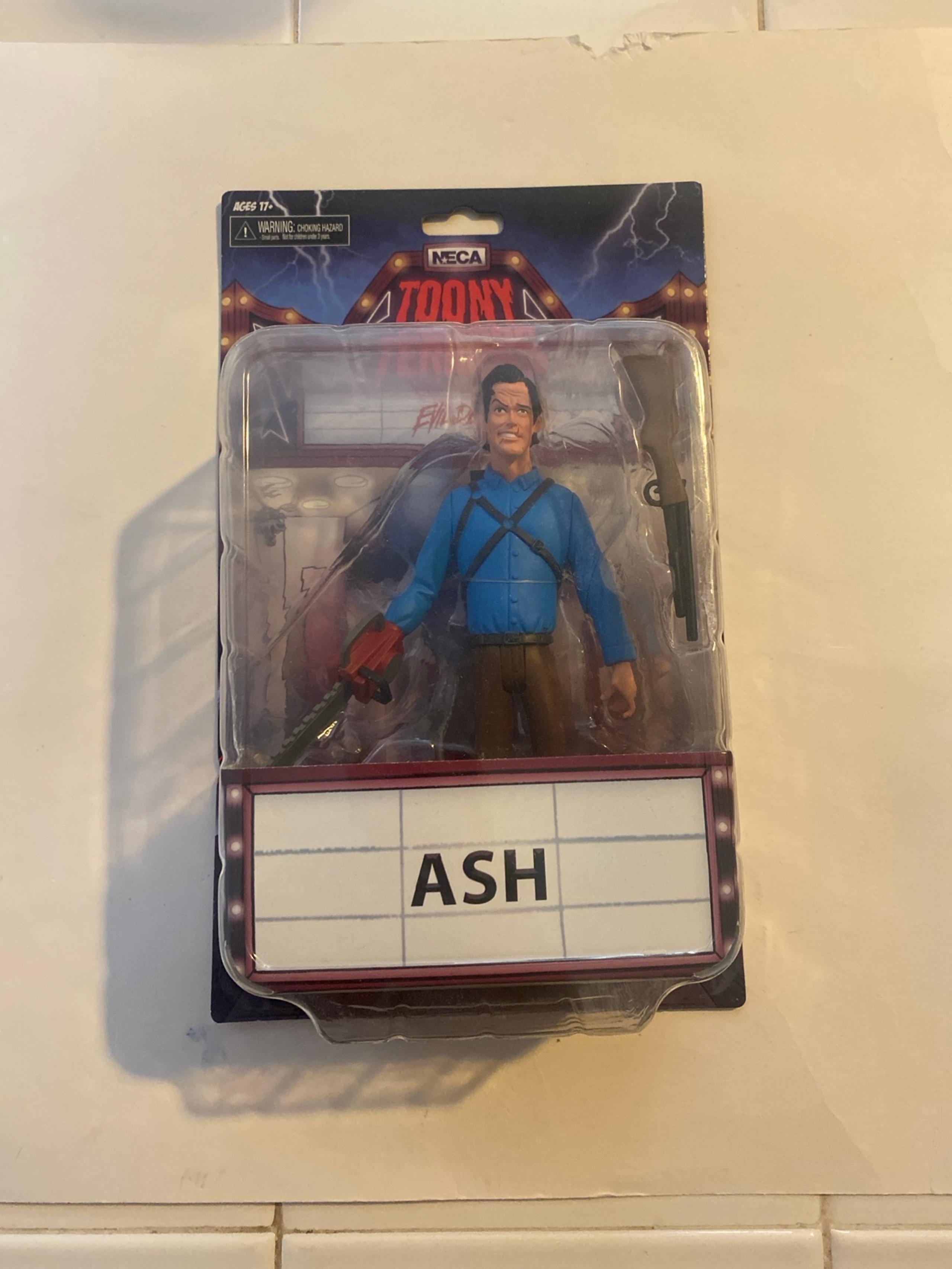 NECA Toony Terrors - Evil Dead 2 - 6 Scale Action Figure Ash