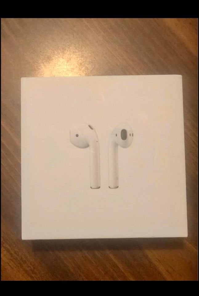 Apple AirPods (2nd generation)