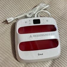 Cricut Heat Press *brand new never used* 9” x 9”