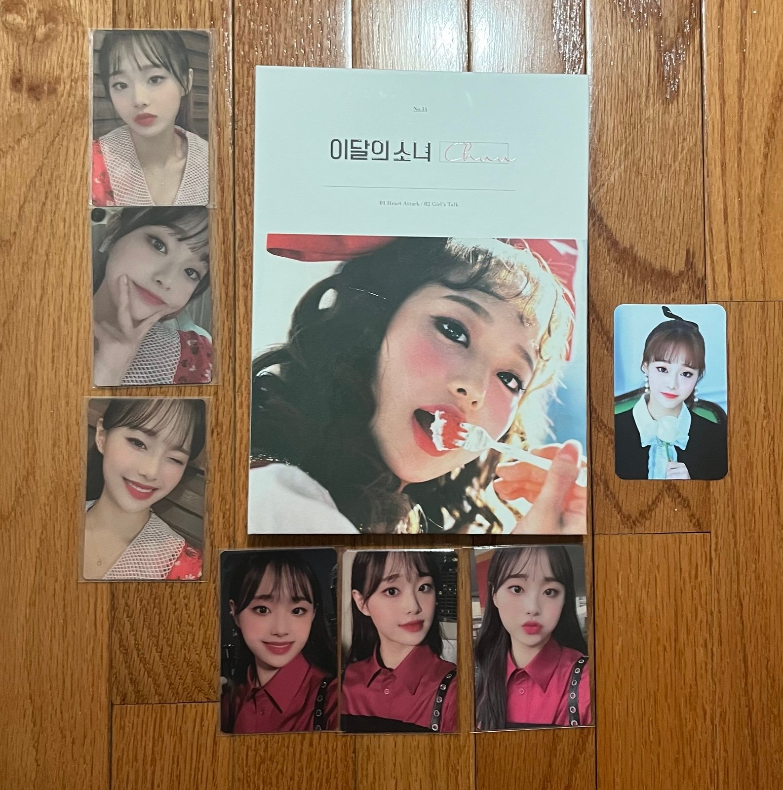chuu loona solo album with reprint pc and # hash showcase