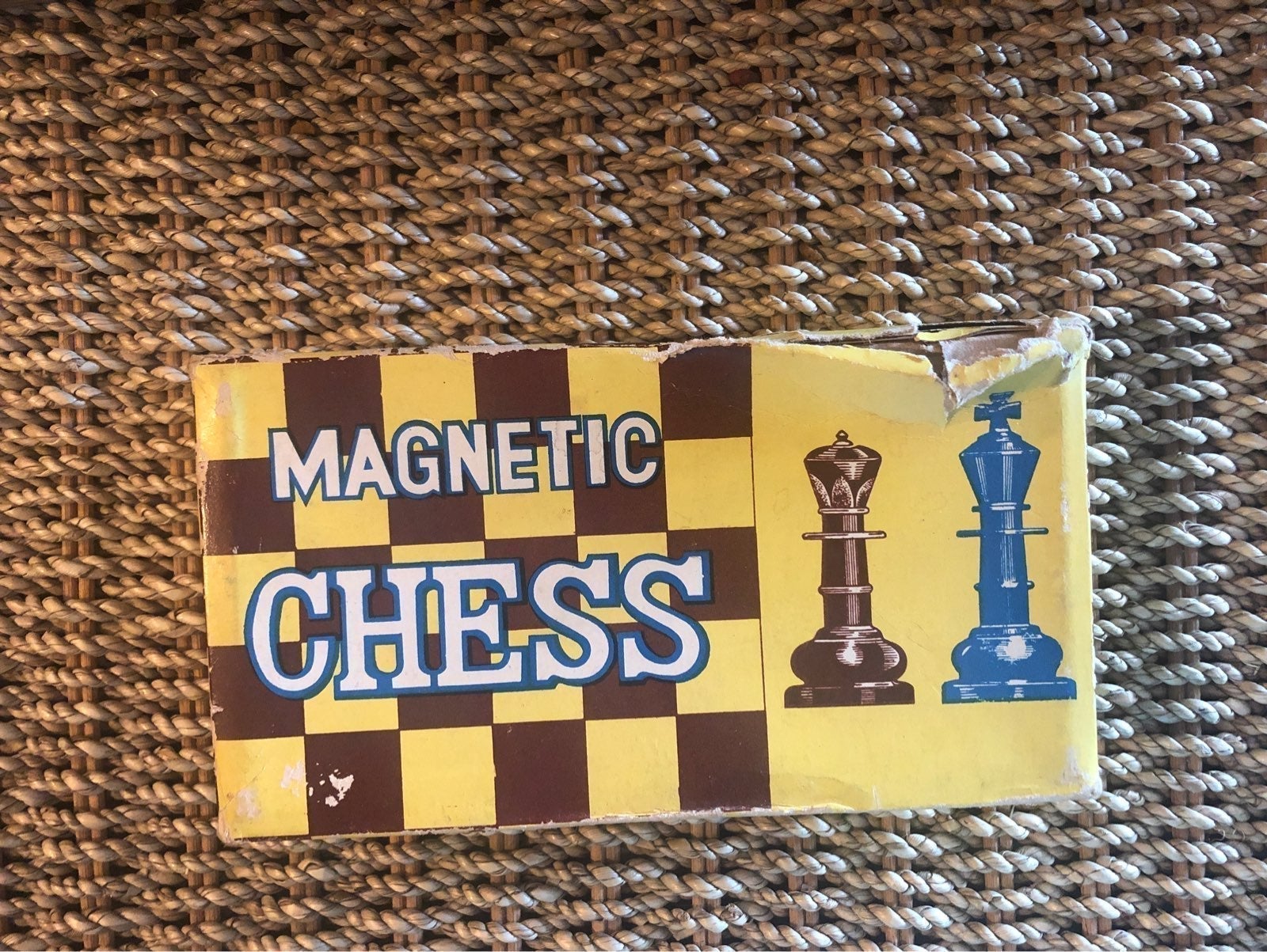 Vintage Magnetic Chess Set