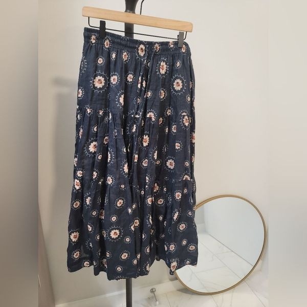 LEE MATHEWS 100% Ramie Maxi Skirt Size 4