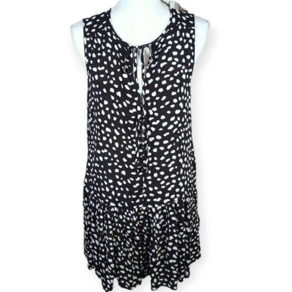 FOREVER 21 BLACK & WHITE ROMPER SZ.M NWT.