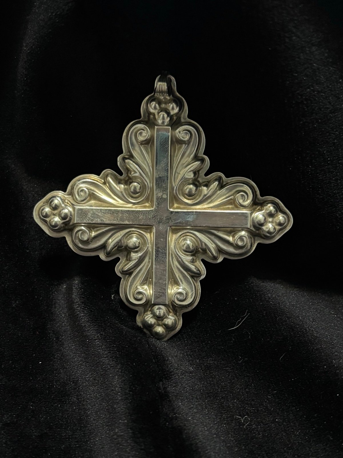 1983 Reed & Barton Sterling Silver Christmas Cross Ornament