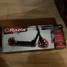 Carbon Lux Razor scooter