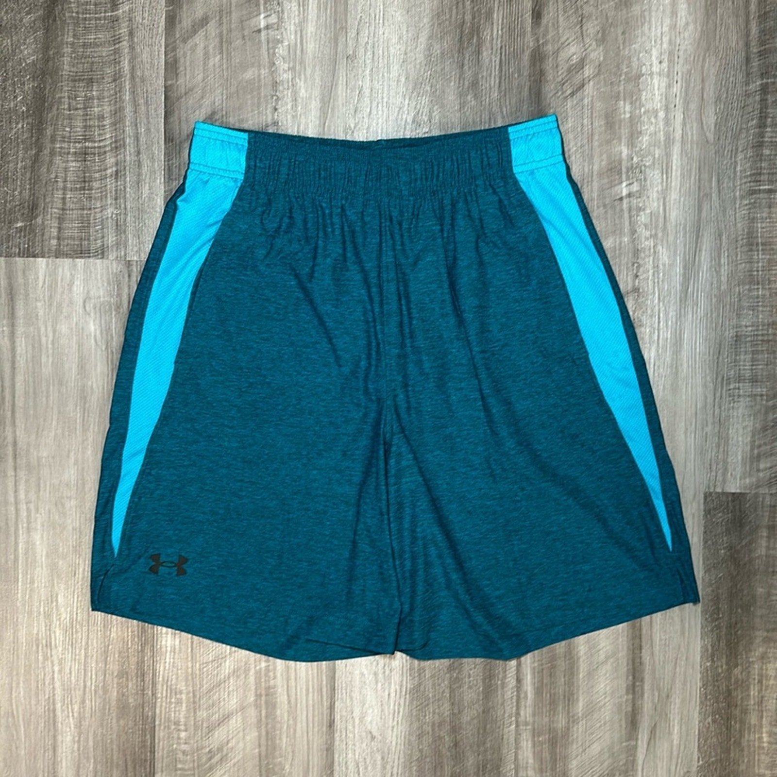 Under Armour Tech Vent Shorts (NWOT) - Medium