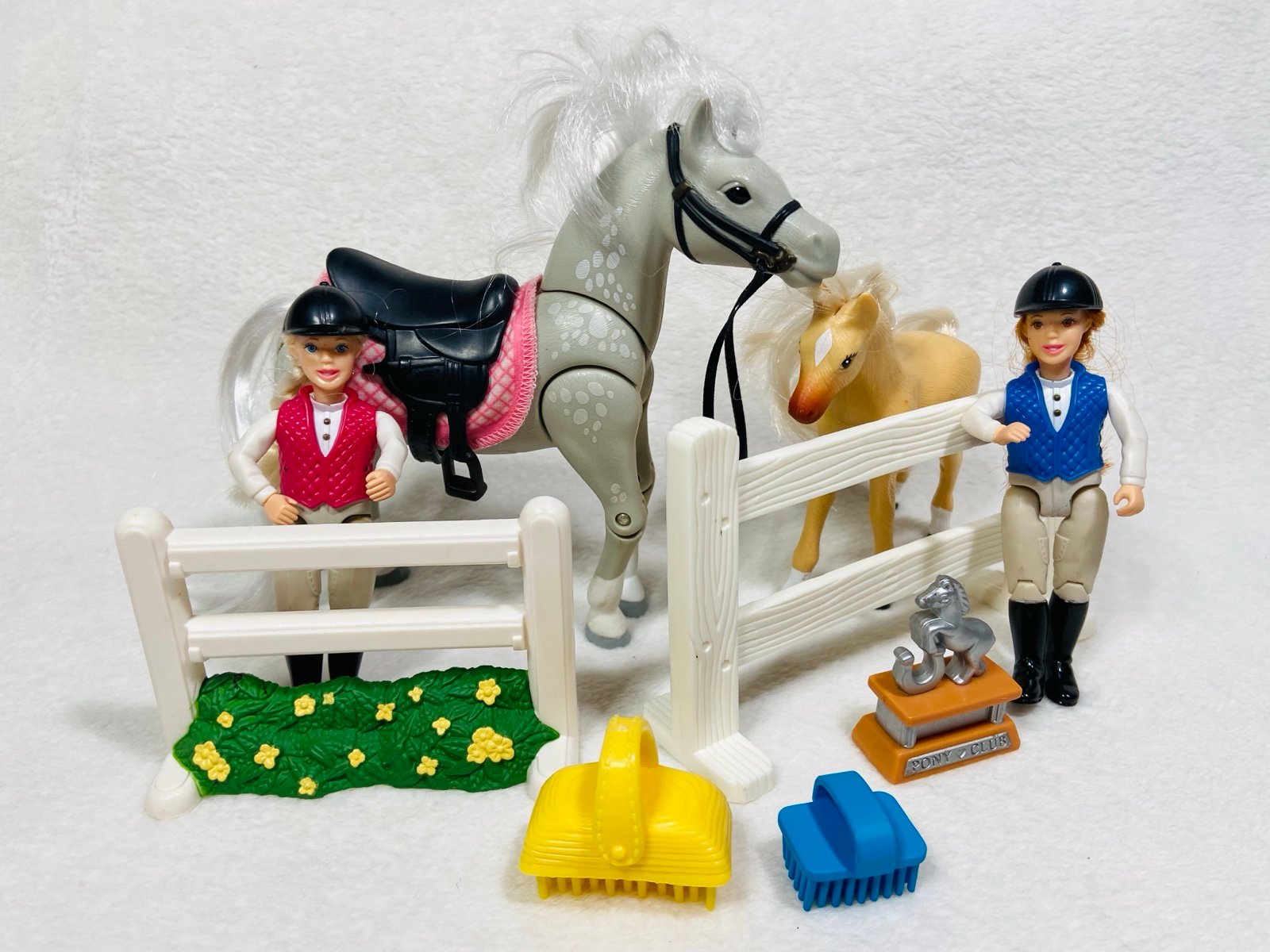 2000 Loving Family Pony Lot Loving Family Equestrian Dolls + Lily Gray Horse