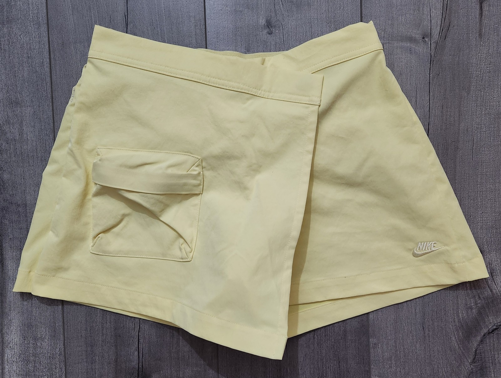 Nike Tech Pack High-Rise Wraparound Skort Yellow DV8491-706 Women's Size S NWT