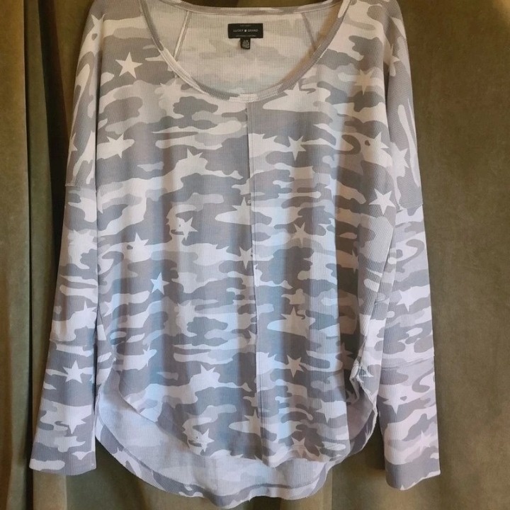 New Lucky Brand Grey Camo and Star Long Sleeve Top