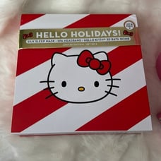 Hello kitty x Crème Shop