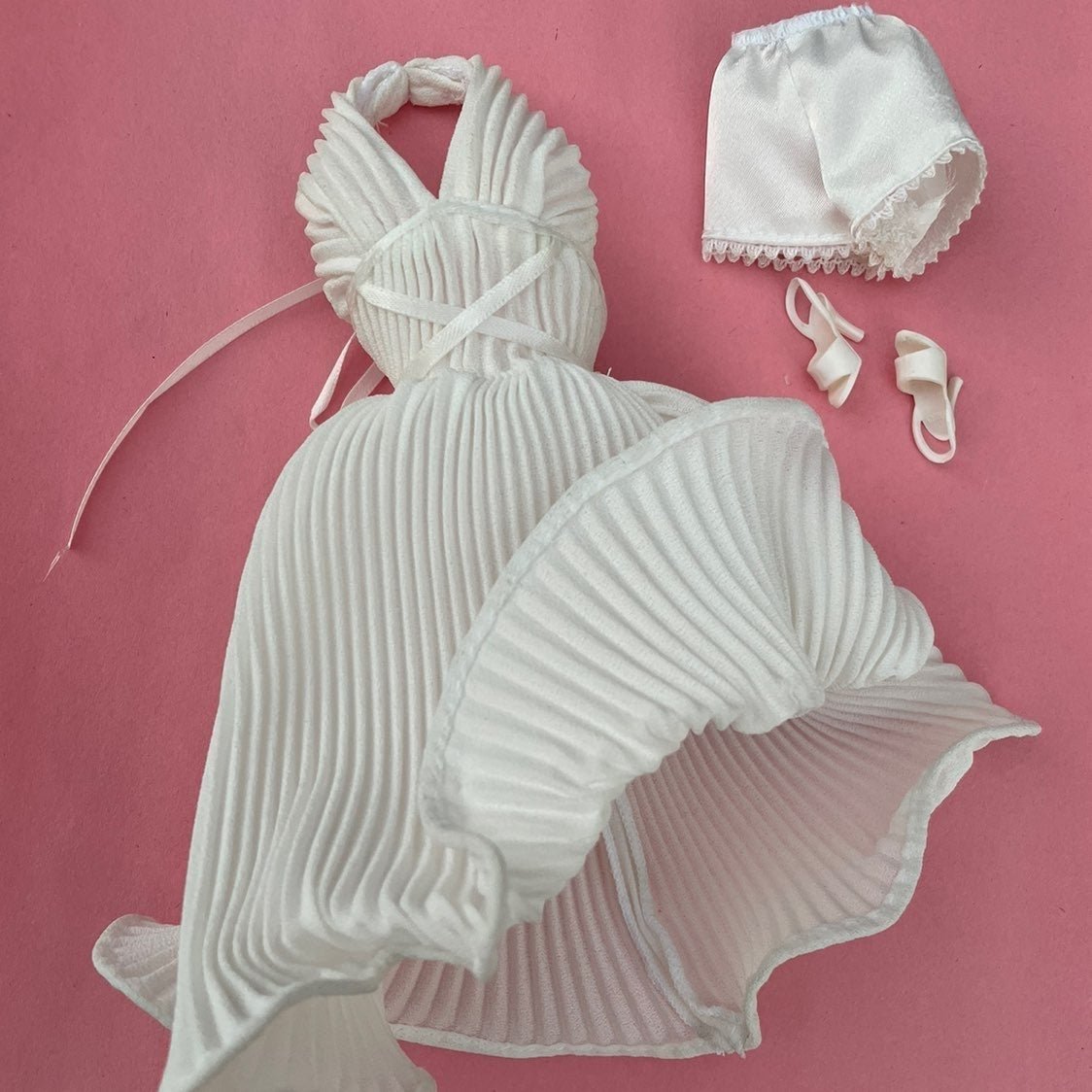 Barbie Marilyn Monroe famous white dress