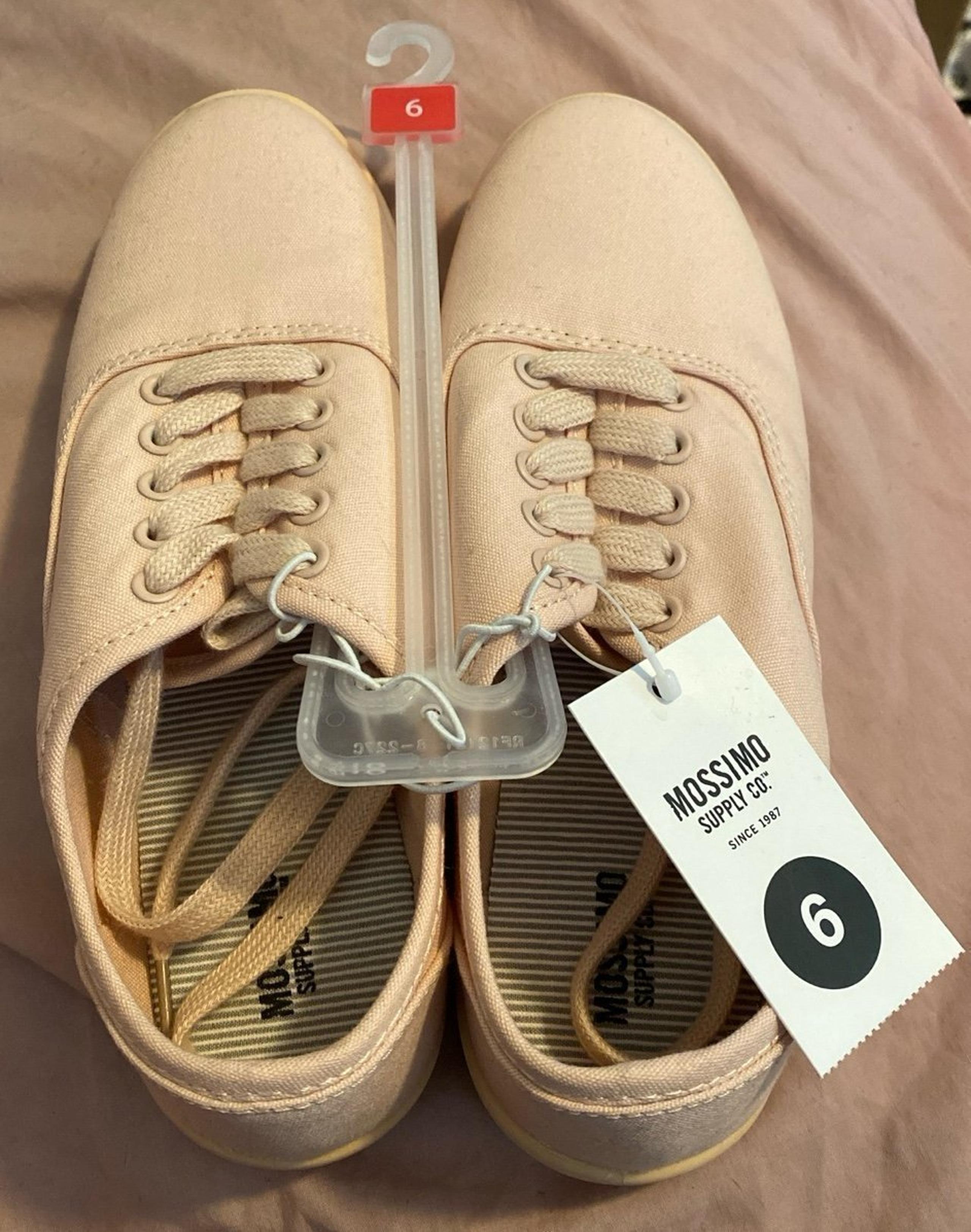 Mossimo Supply Co flat shoes size 6