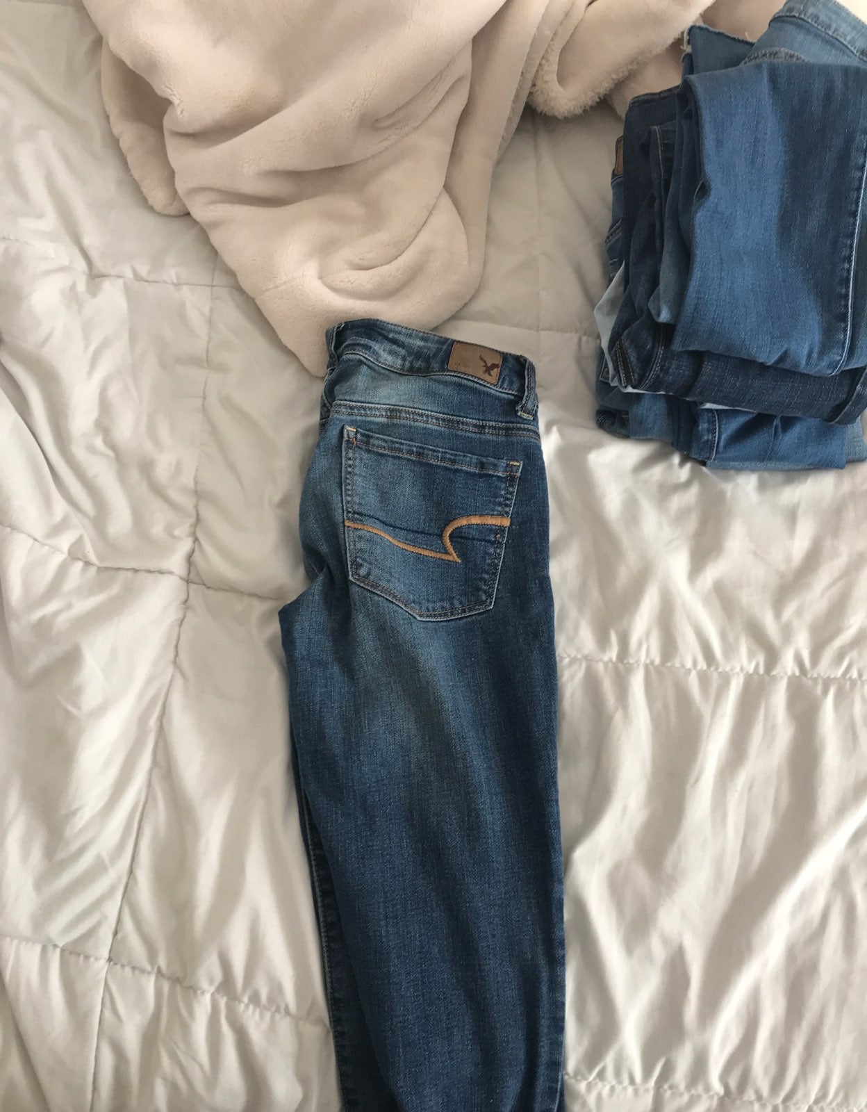 Size 2 American Eagle Jeans