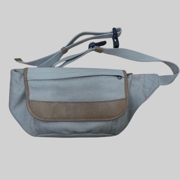 Vintage L.L.Bean Tan Canvas Fanny Pack / Belt Bum Bag Leather Trim Crossbody 10x