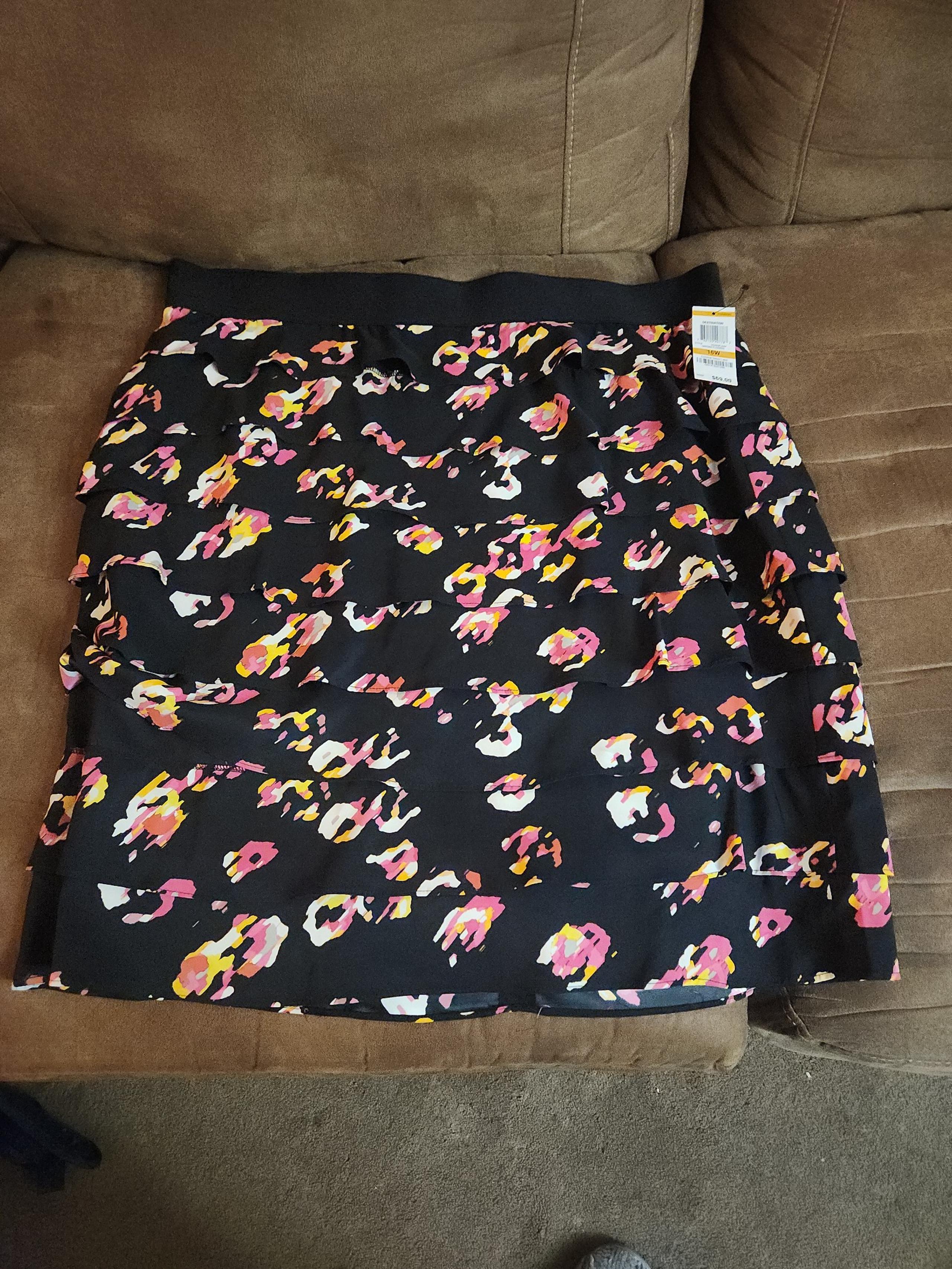 Alfani woman size 16w floral flouncy skirt