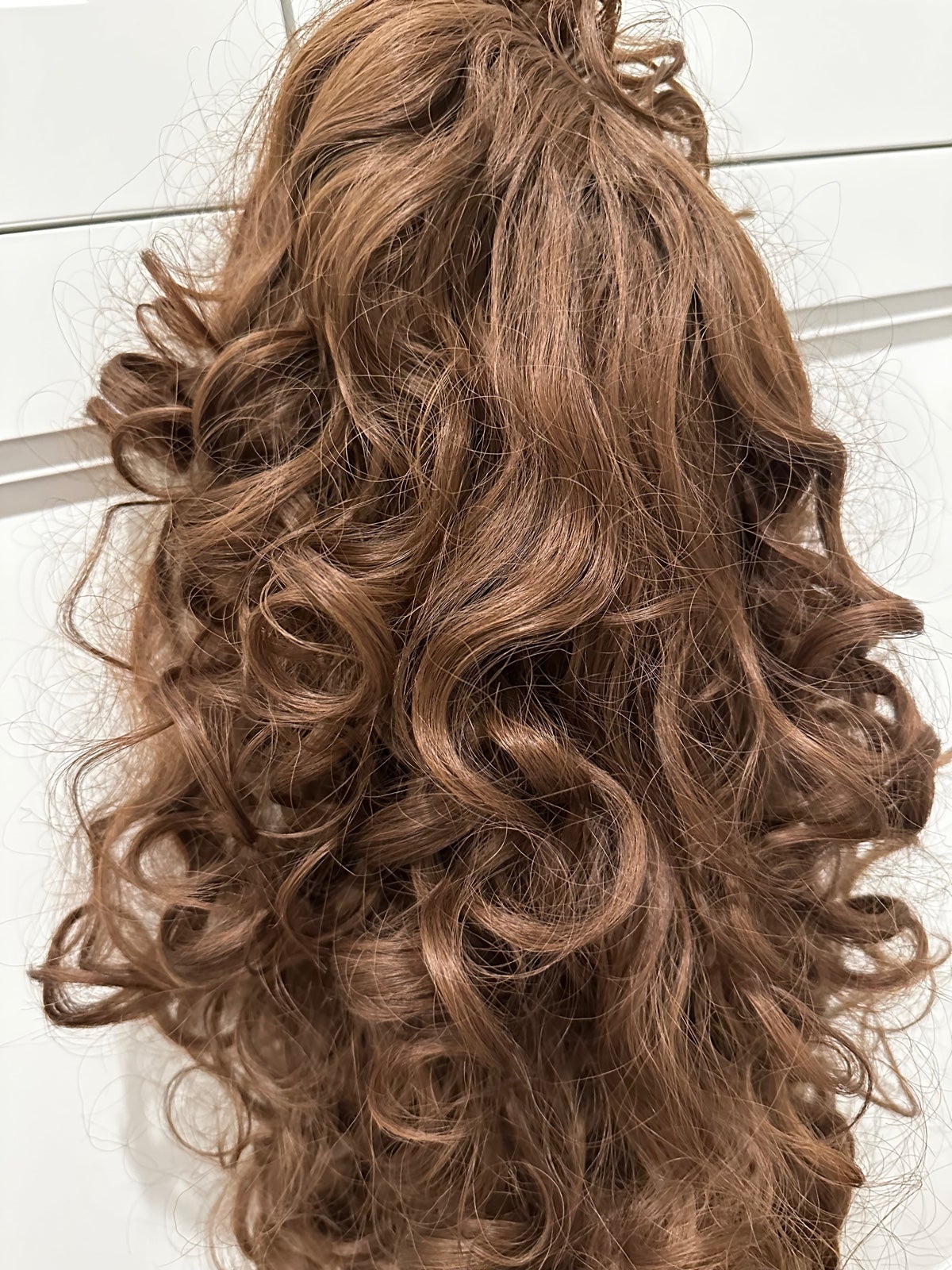 Super pretty real looking wig