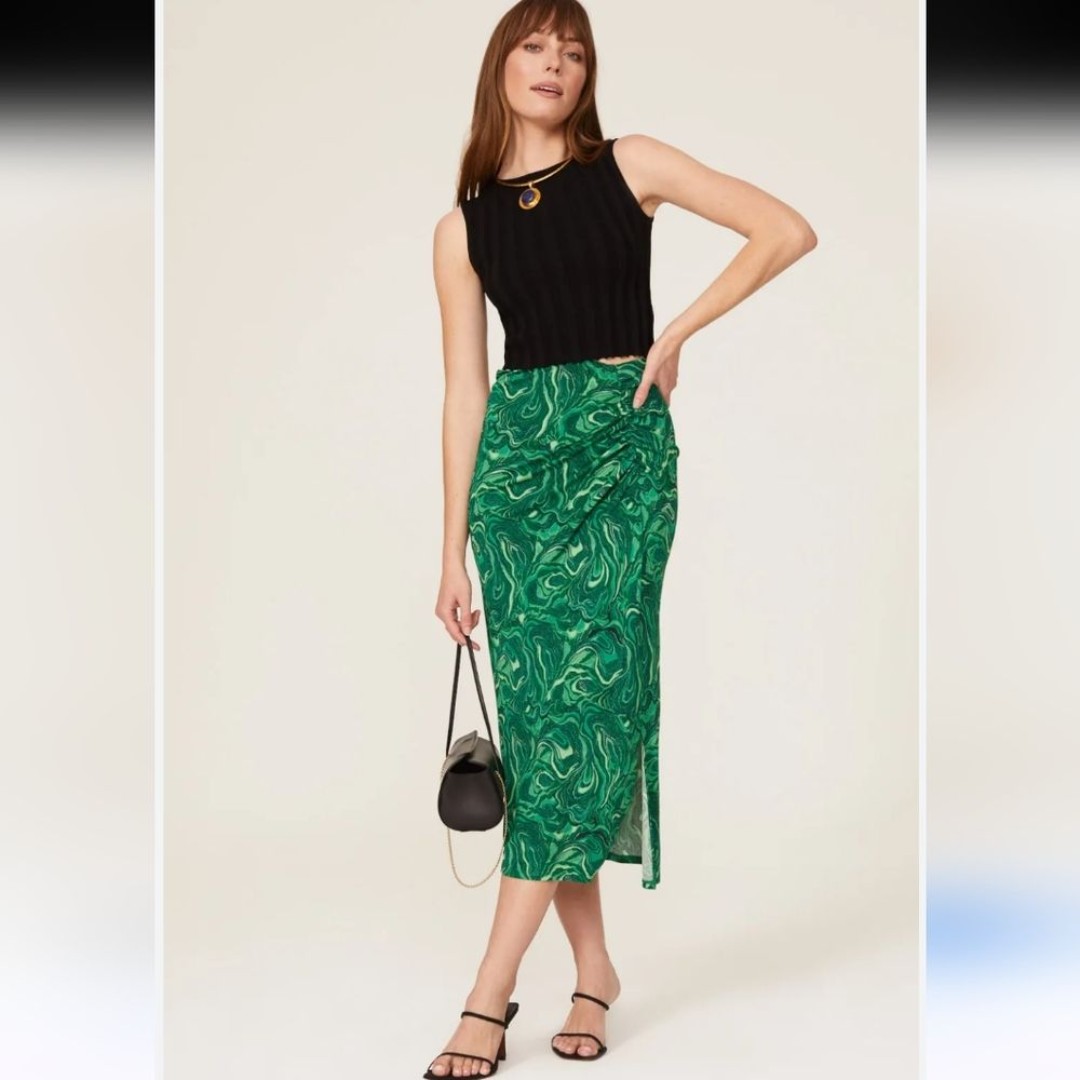 Diane Von Furstenburg Cybele Green Skirt Size XS